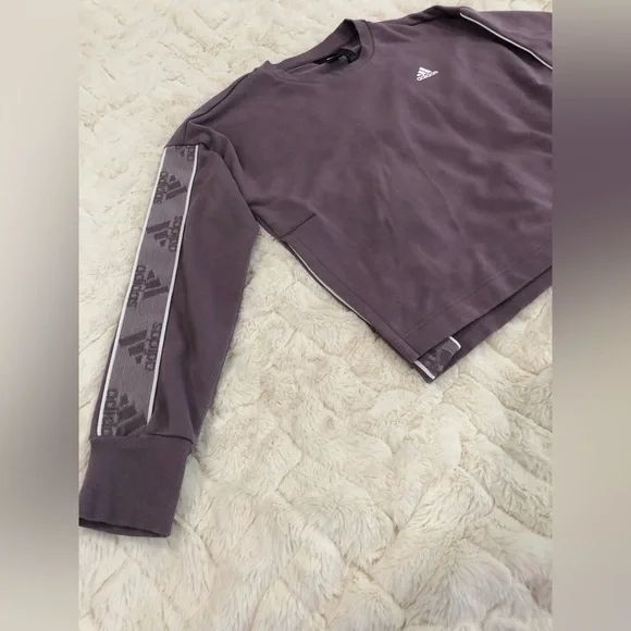 NWOT Never Worn XSmall Adidas purple long sleeved sweater - Picture 4 of 8